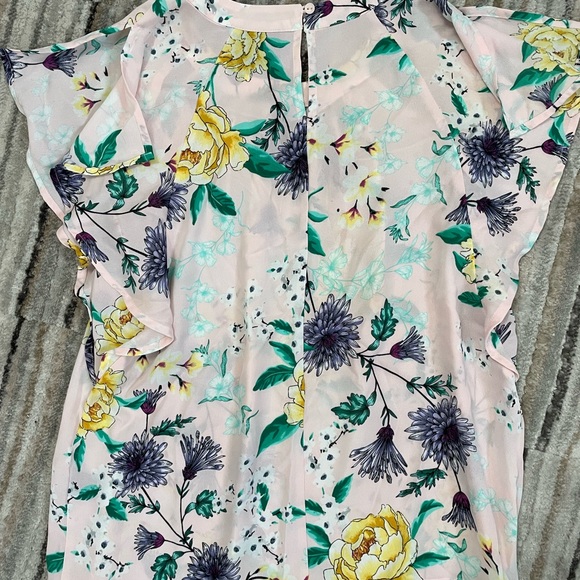 NWOT - Liz Claiborne flutter sleeve floral blouse - Size Small - Picture 3 of 7